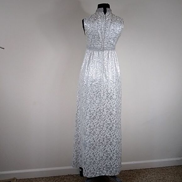 Vintage Handmade Formal Silver And Cream Dress Size S/M Approximate - Picture 15 of 16